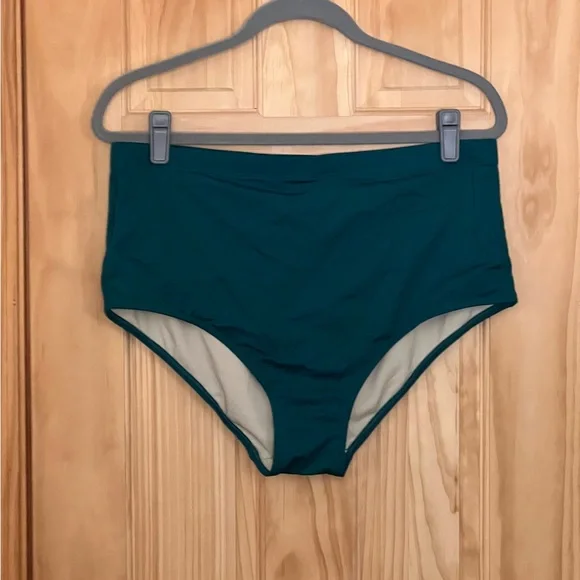 Kim Gravel x Swimsuits for All Zip Front Swim Tee and Brief - Picture 6 of 15